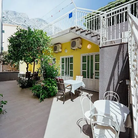 Pezo - With Terrace Tina 4 Apartman