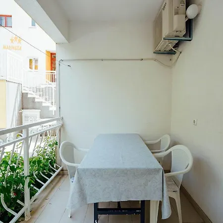 Pezo - With Terrace Tina 4 Baška Voda